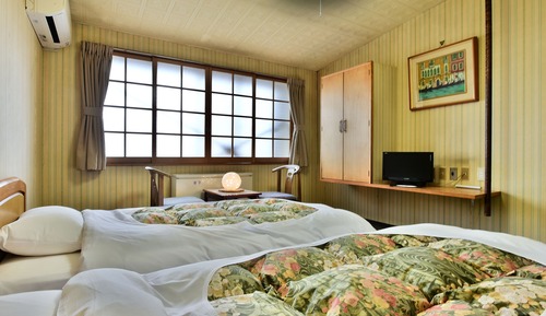 Basic Twin Room