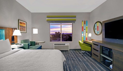 Room, 1 King Bed, Microwave