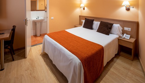 Economy Room
