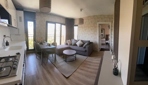 Executive Apartment, Hill View