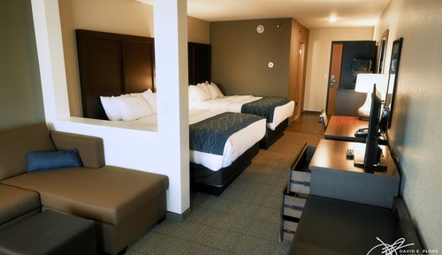 Suite, Multiple Beds, Non Smoking (Lakefront)