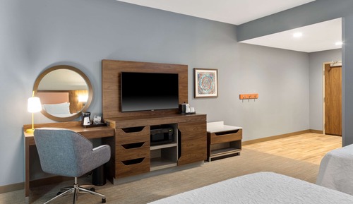 Room, 2 Queen Beds, Accessible, Bathtub