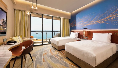 Deluxe Room, 2 Twin Beds, Beach View (Deluxe Twin Ocean View High Floor Roo)