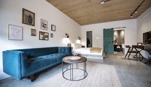 Studio, Accessible