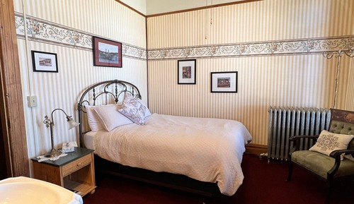 Classic Room, 1 Queen Bed