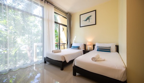 Standard Twin Room