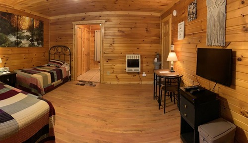 The Hippie Studio Unit ( No Pets)