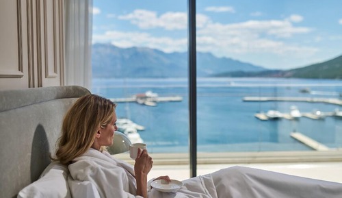 Room, 1 King Bed, Accessible, Sea View (3 Bds - Sky Villa with pool Sea View)
