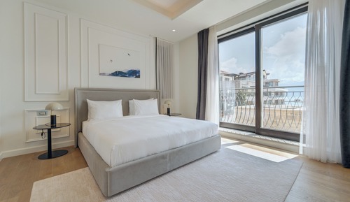 Room, 1 King Bed, Accessible (3 Bds- Castelnuovo Village Suite)