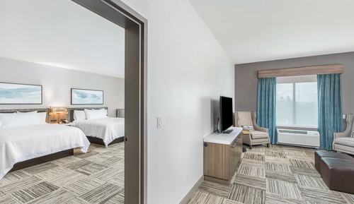 Suite, 2 Queen Beds, Accessible, Bathtub (Mobility & Hearing)