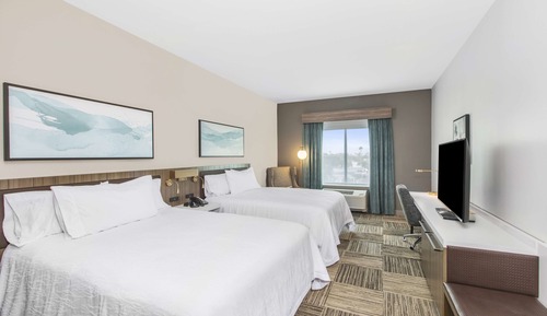 Room, 2 Queen Beds, Non Smoking (With Drinks-Snacks)