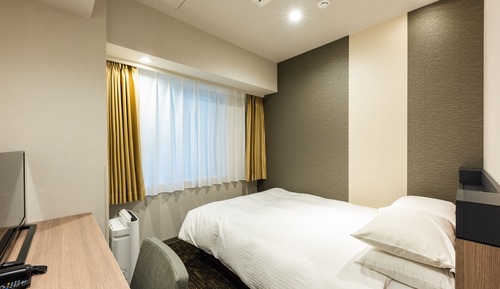 Semi Double Room, Non Smoking (with Bathtub)