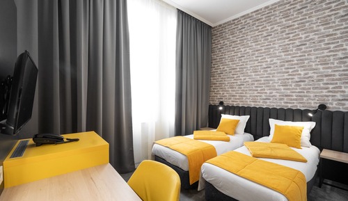 Standard Twin Room