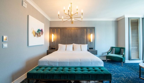 Accessible Room, 1 King Bed, Roll-In Shower