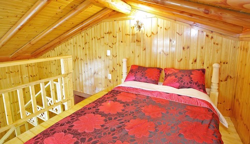 Family Room (3)