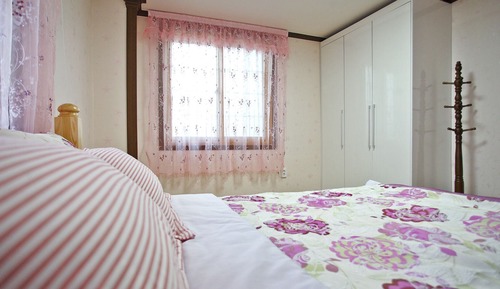 Family Room (1)