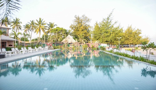 Duplex Suite Poolside