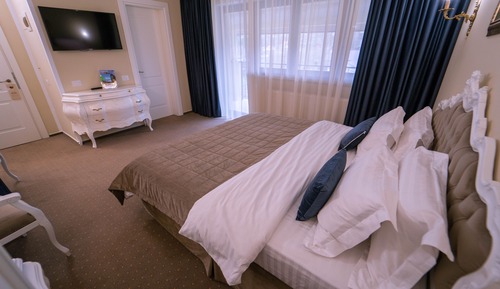 Standard Room, 1 King Bed
