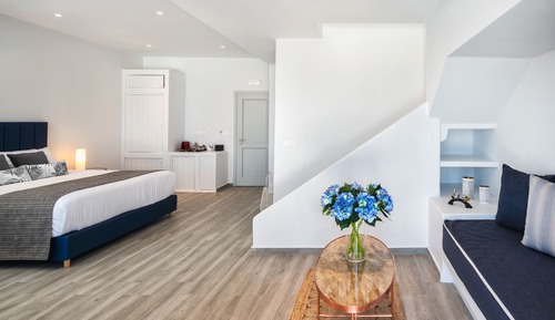 Sea View Suite with Loft & Private Pool
