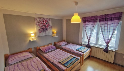 Apartment, 4 Bedrooms, Balcony, Garden View