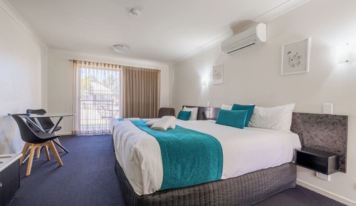 Standard Room, Balcony, Garden View (Queen and King Single)