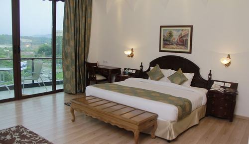 Deluxe Room, 1 Queen Bed, Mountain View (Premium Double)