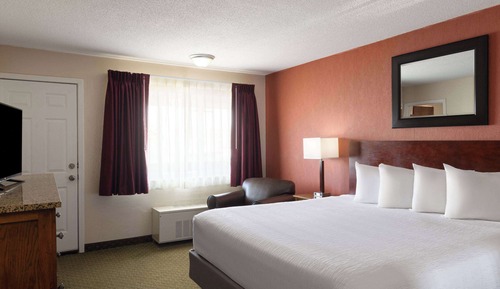 Executive Room, 1 King Bed, Non Smoking (Interior Atrium)