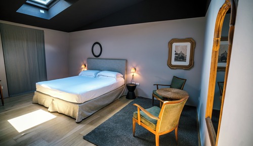 Economy Room