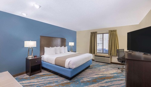 Studio Suite, 1 King Bed, Non Smoking