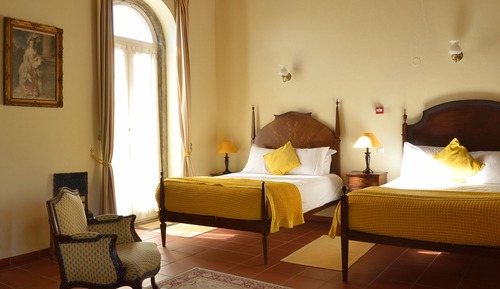 Dona Maria Suite (Ground Floor, Max 6 Guests)