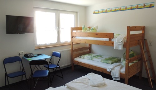 Family Room, 2 Bedrooms (For 6 People)