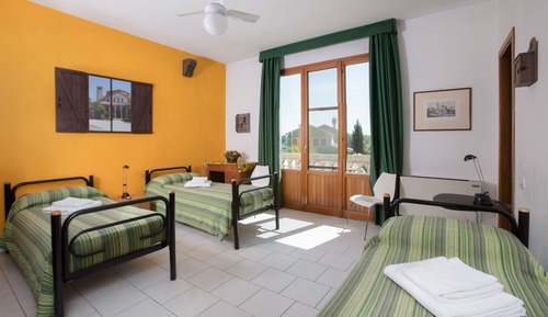 Triple Room