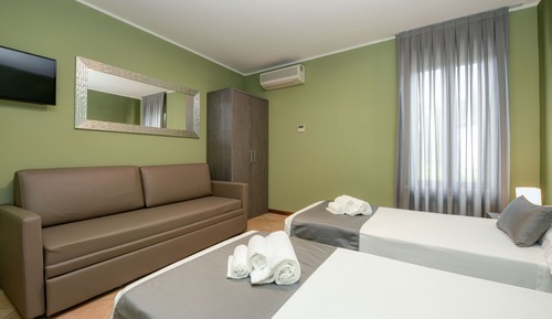 Triple Room