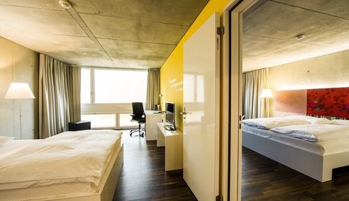 Family Room, 2 Bedrooms