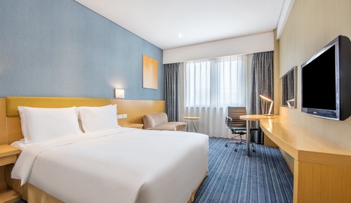Standard Room, 1 Queen Bed