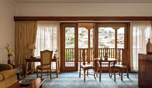Deluxe Studio Suite, City View