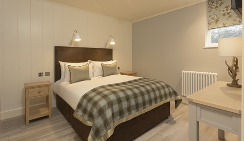 Deluxe Studio Suite