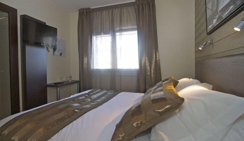 Comfort Quadruple Room, Harbor View