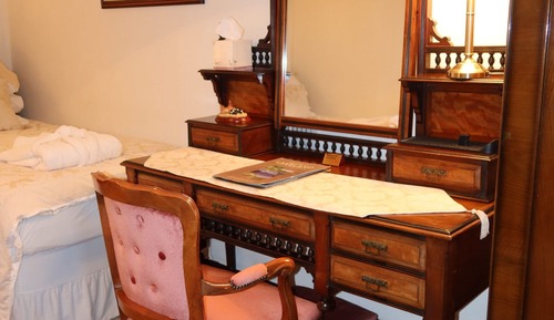 Traditional Twin Room, Private Bathroom