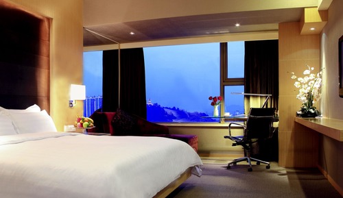 Deluxe Room, 1 King Bed