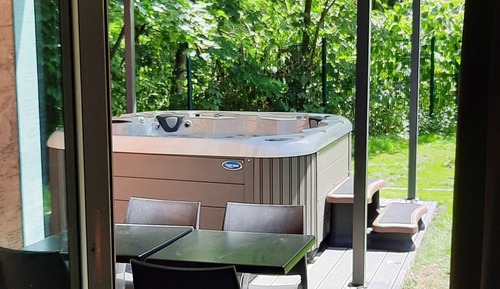 Deluxe Apartment, 1 Bedroom, Hot Tub, Ground Floor