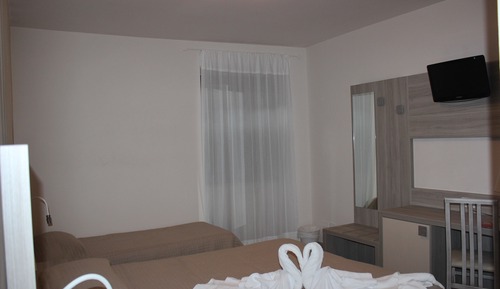 Classic Quadruple Room