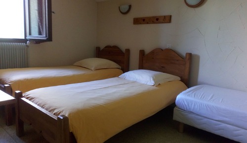 Basic Triple Room