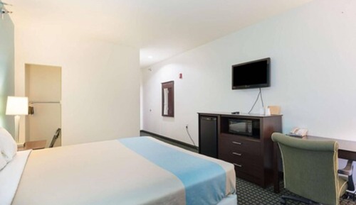 Standard Room, 1 King Bed, Accessible