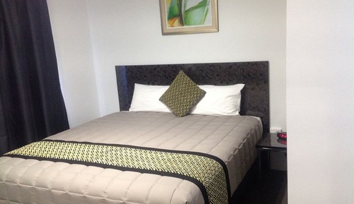 Deluxe family suite