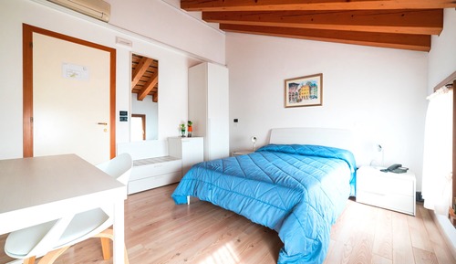 Classic Double Room Single Use, Private Bathroom