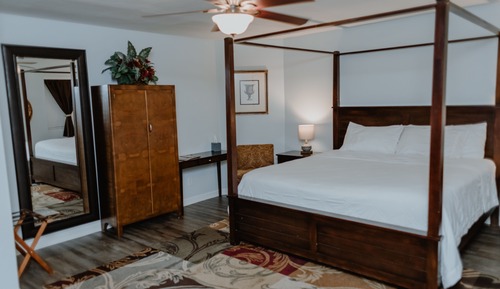 Maeson Room
