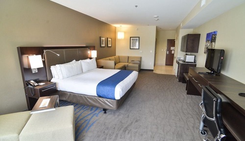Standard Room, 1 King Bed, Transfer Shower (Communications, Mobility)