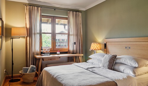 small Double Room, without balcony, 1 Queen Bed