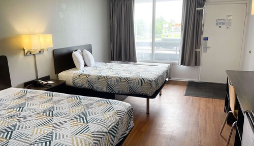 Standard Room, Multiple Beds, Non Smoking